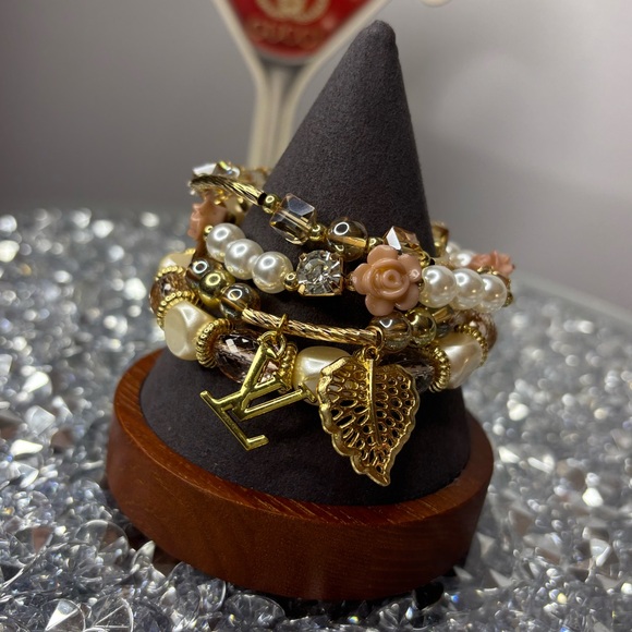 Jewelry - Beaded Gold and Pearl Bracelet Set